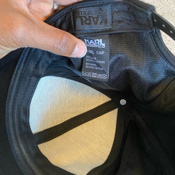 Karl Lagerfeld Cap - Picture 3 of 3